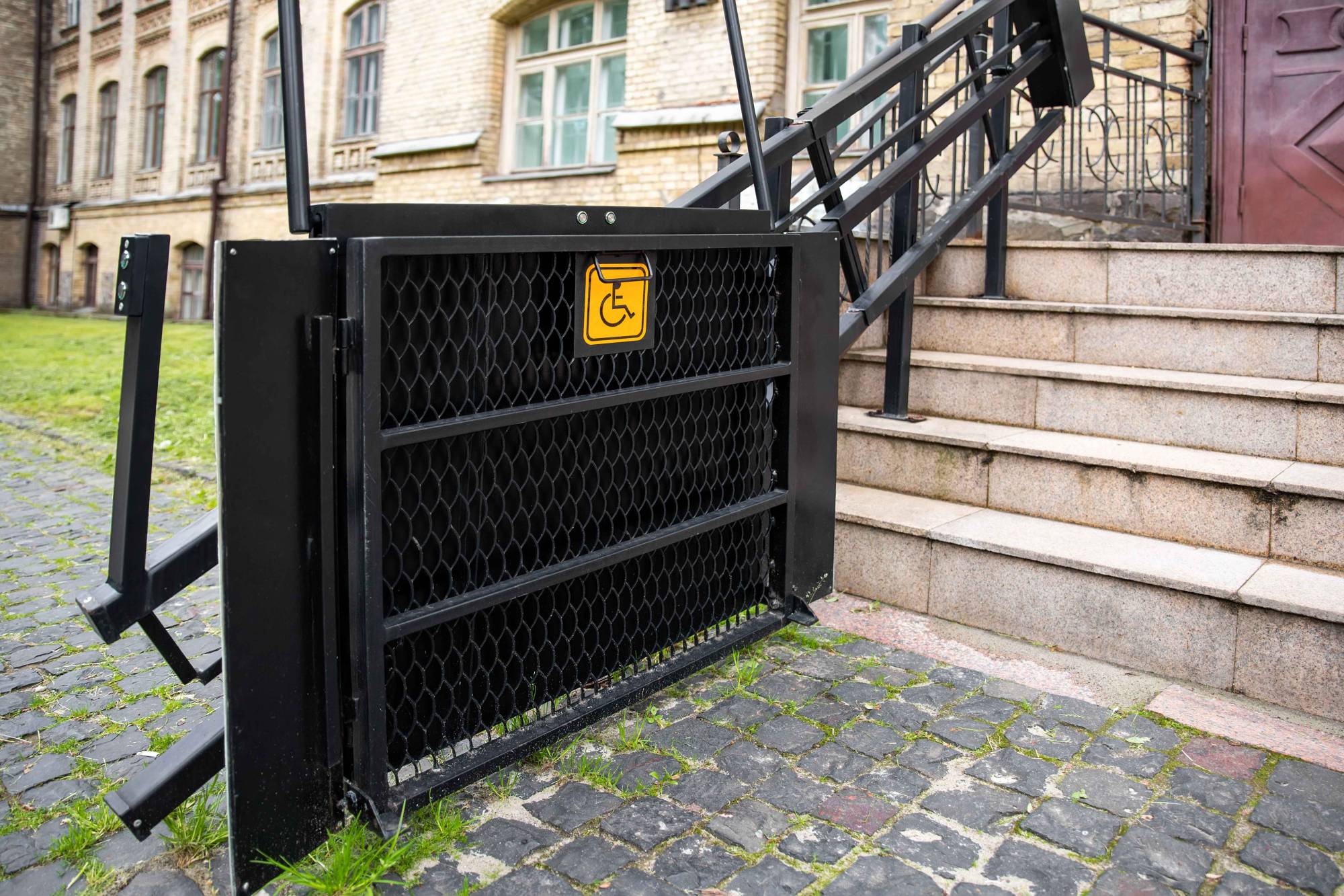 Monte-escalier pour garder l'autonomie dans sa maison à Bordeaux 