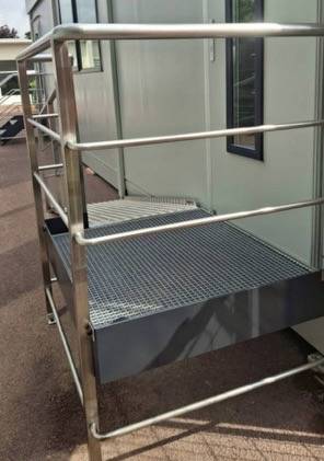 Sécuriser un couloir avec barre de maintien et chemin lumineux sur mesure pour une meilleure accessibilité Bègles, Talence, Lormont, Mérignac, Cadaujac
