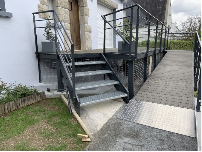 Rampes PMR fixes, amovibles et modulaires à Bordeaux