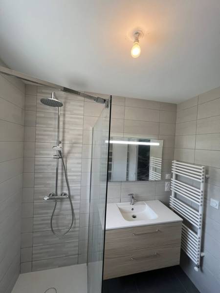 Le déroulé d’un remplacement de baignoire par une douche douche à l'italienne à Bordeaux Talence