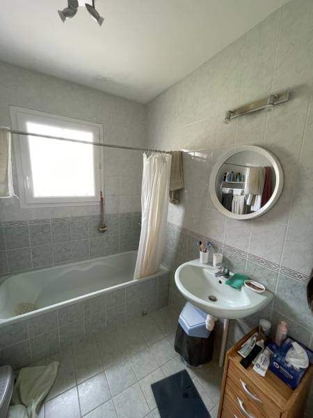 Remplacement de baignoire par une douche à l'italienne à Bordeaux Talence : comment se déroule le projet, des premières mesures à l’installation