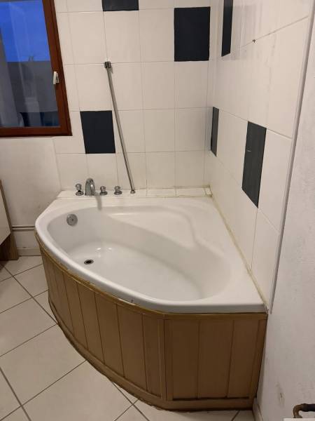 Transformer votre baignoire en douche à l'italienne à Mérignac près de Bordeaux : comment repenser votre salle de bain sans tout refaire