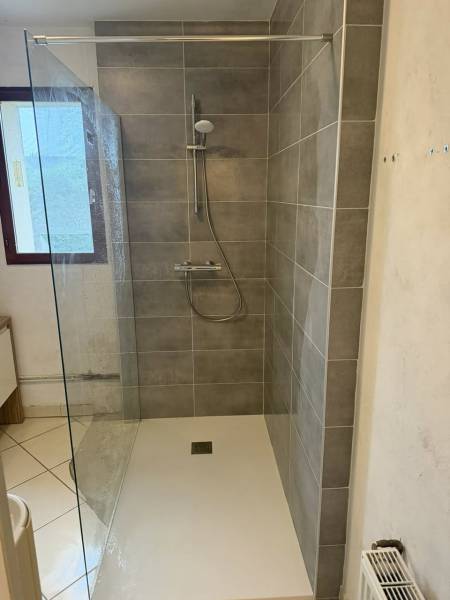 Les changements après avoir transformée votre baignoire en douche à l'italienne 
