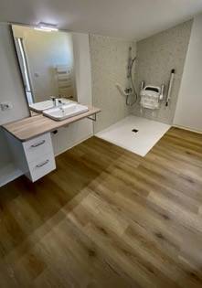 Remplacement de baignoire par une douche sécurisée