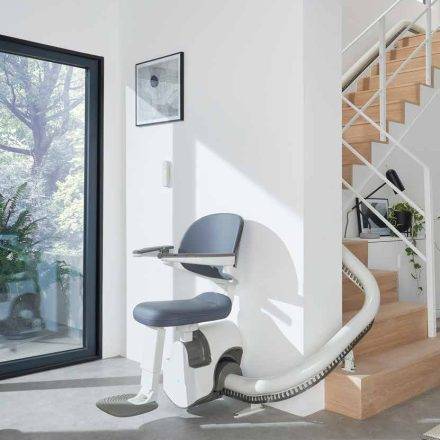 Quel est le coût d'installation d'un monte-escalier pour sécuriser le logement des personnes âgées ou à mobilité réduite à Martignas-sur-Jalle (33127) ?