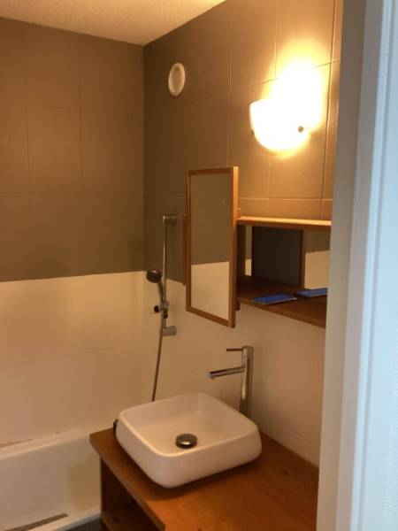 Comment aménager une salle de bain pour personne à mobilité réduite ou séniors pour sécuriser et garder leur autonomie sur Lanton 33138 ?